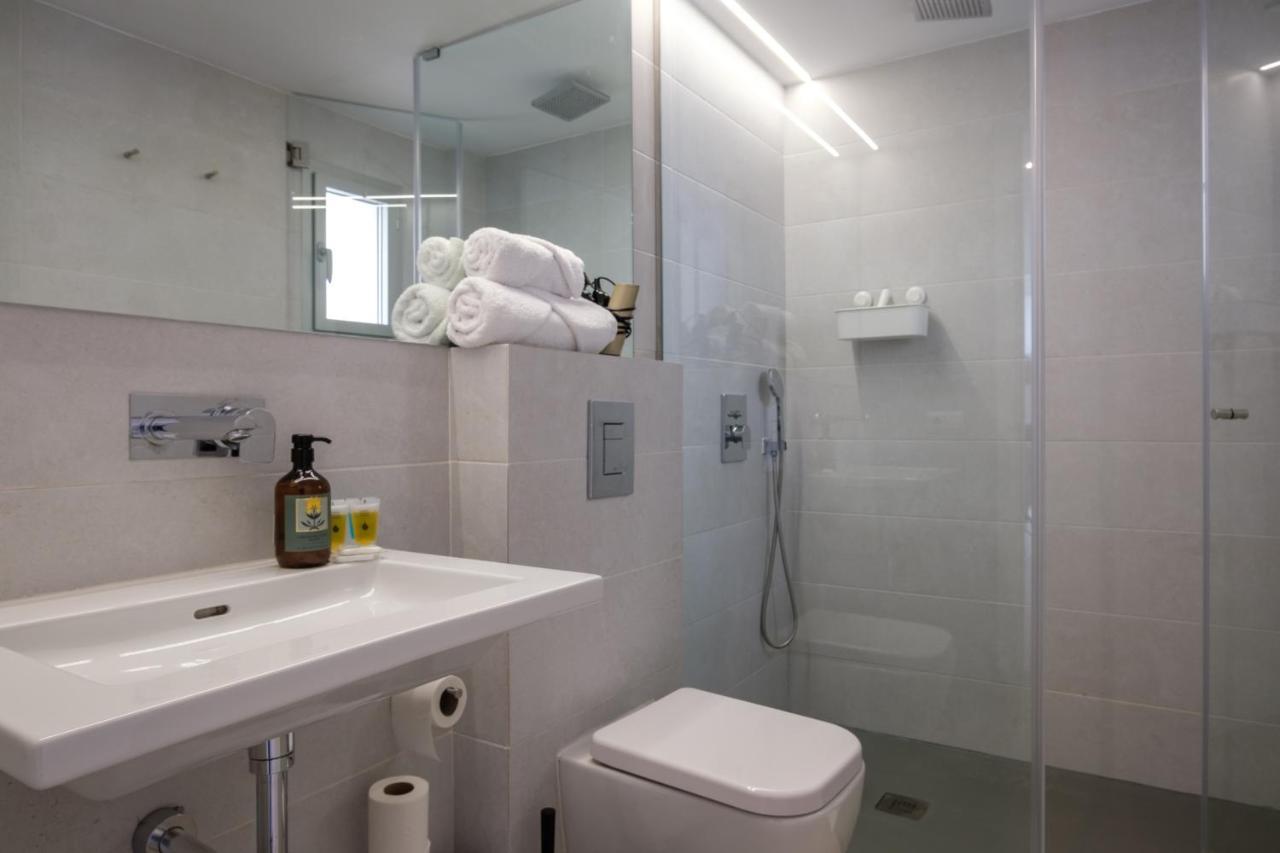Sea Breeze Apartments กาลามิยอร์ ภายนอก รูปภาพ