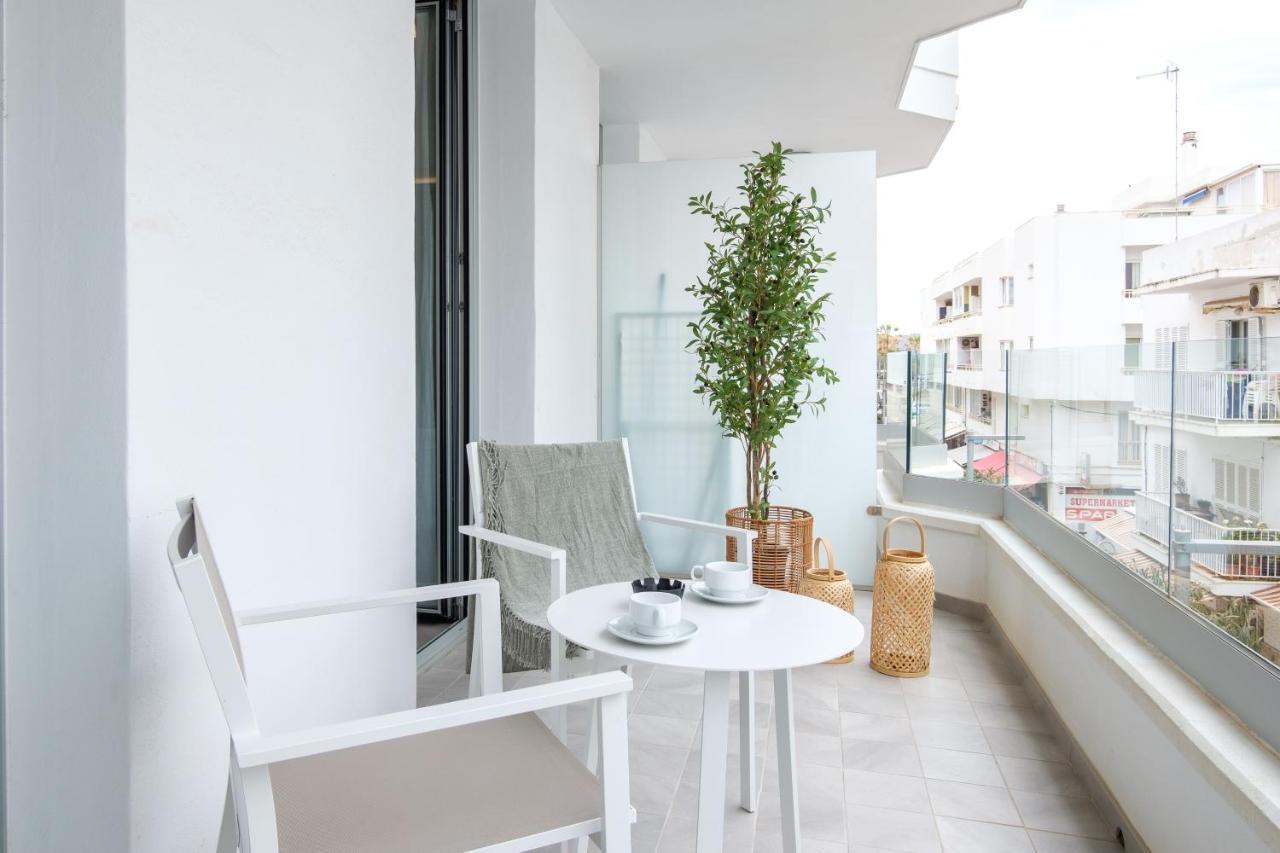 Sea Breeze Apartments กาลามิยอร์ ภายนอก รูปภาพ