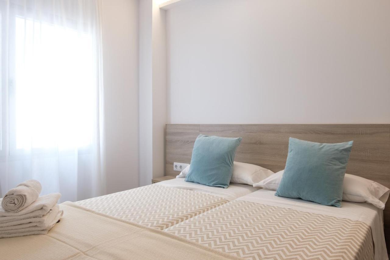 Sea Breeze Apartments กาลามิยอร์ ภายนอก รูปภาพ