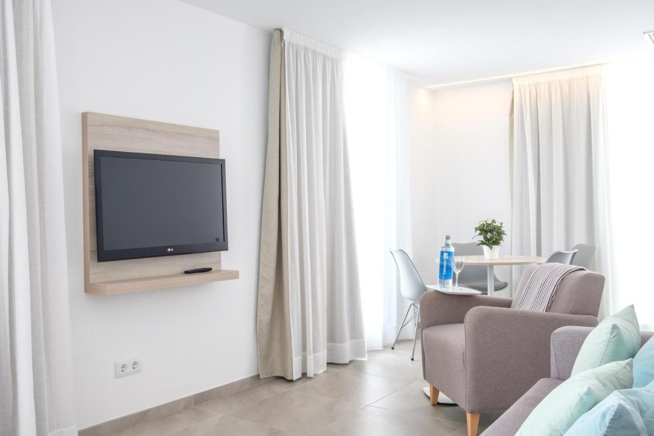 Sea Breeze Apartments กาลามิยอร์ ภายนอก รูปภาพ