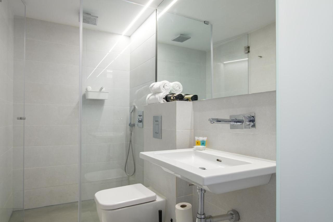 Sea Breeze Apartments กาลามิยอร์ ภายนอก รูปภาพ